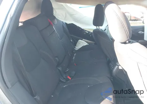 2017 Jeep Cherokee Latitude 4X4 z USA, uszkodzony, nr VIN 1C4PJMCBXHW612098